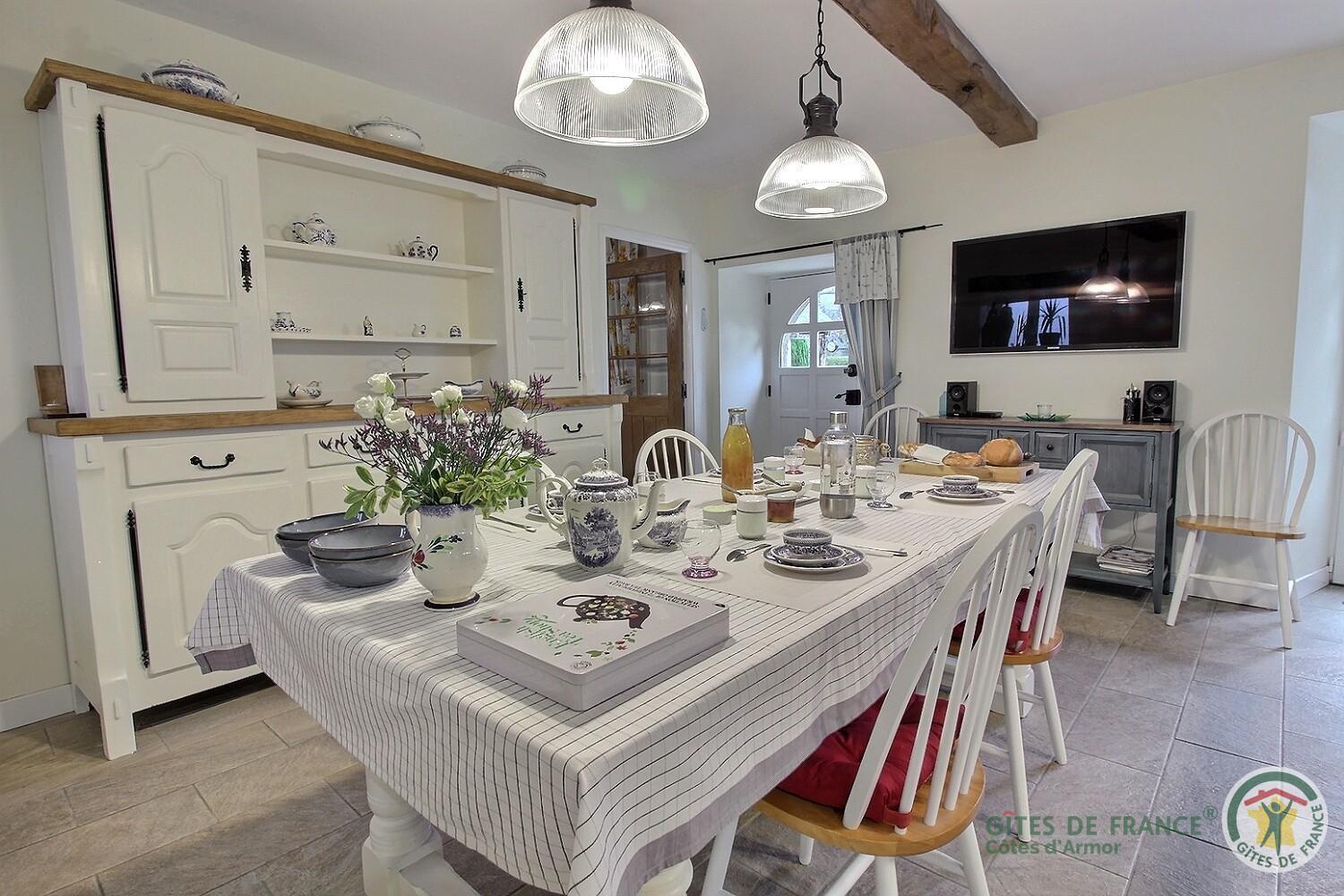 Bed and Breakfast Le Parfum Des Fleurs Plussulien Exterior foto