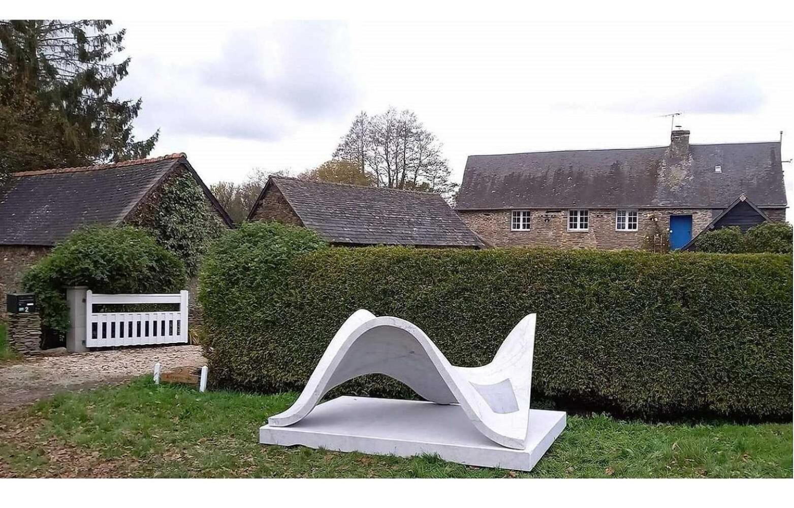 Bed and Breakfast Le Parfum Des Fleurs Plussulien Exterior foto